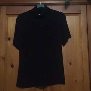 Black ss mock neck tee